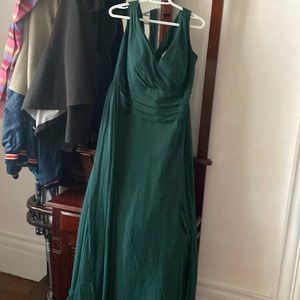 David’s Bridal bridesmaid dress. Size 16.